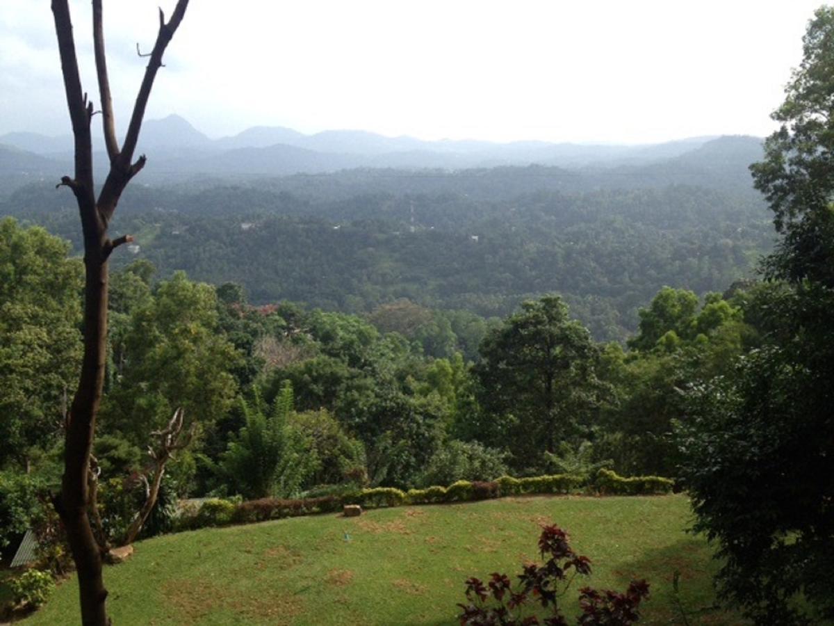 Mowbrey House Otel Kandy Dış mekan fotoğraf